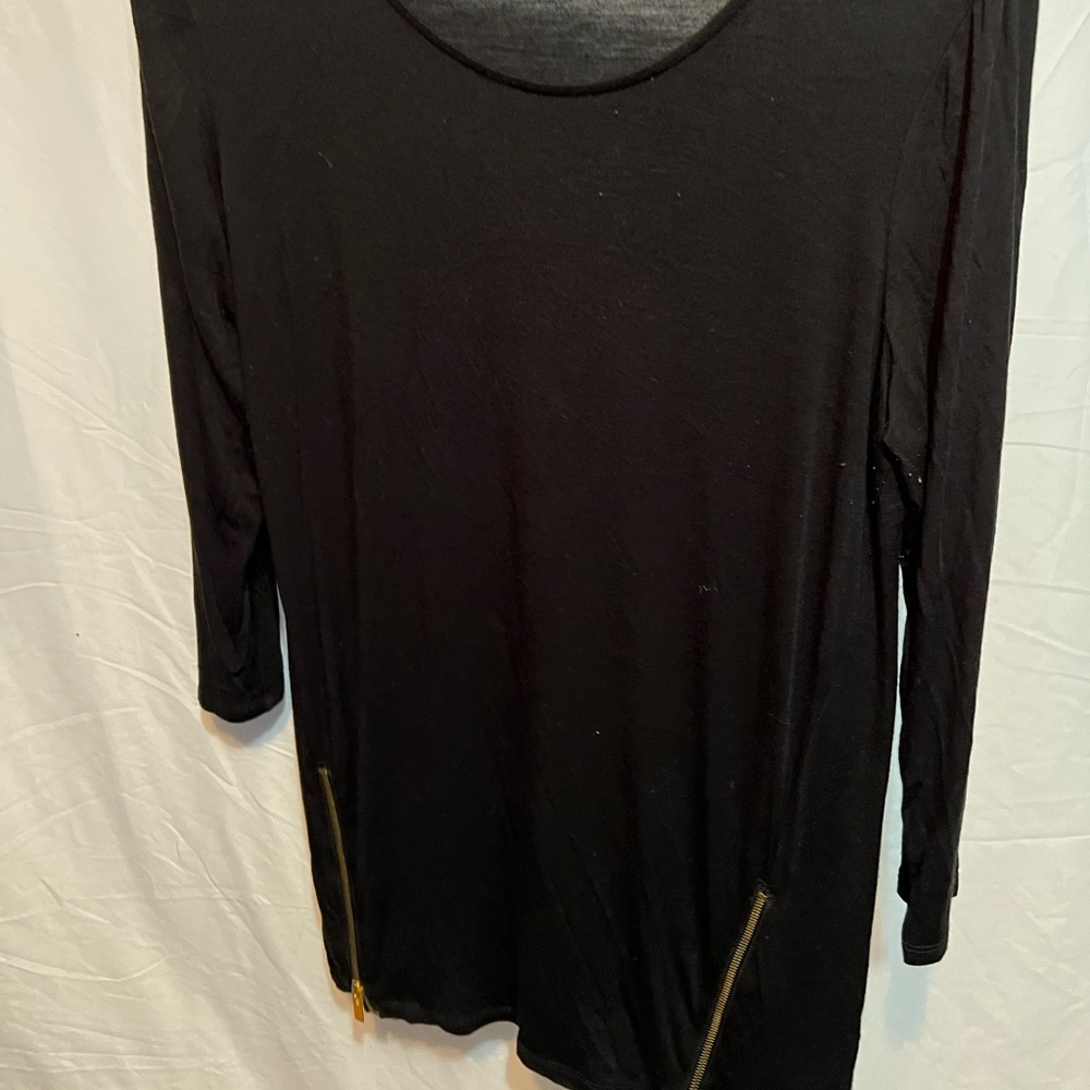 Ellen Tracy black Shirt Small 3/4 sleeve zipper accents